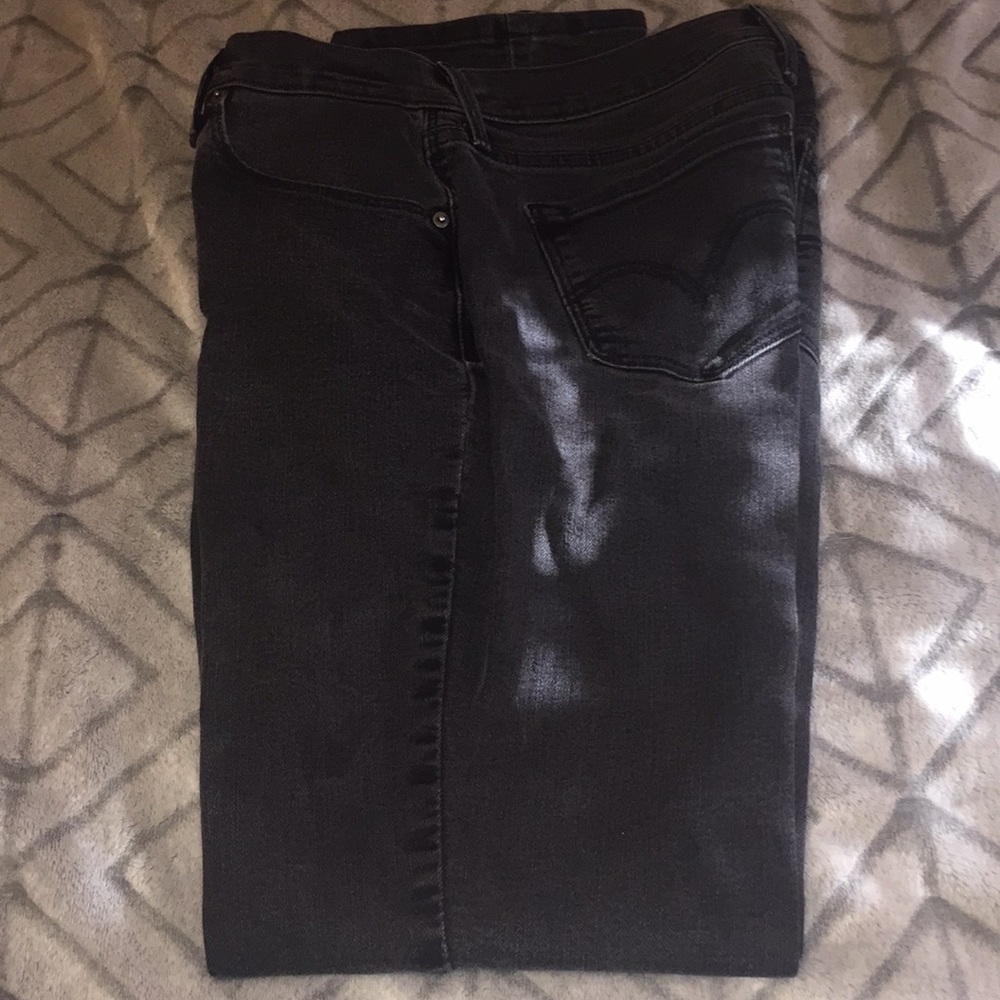 Used Black Levi’s